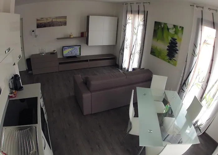 Il Nuovo Palazzotto Апартаменты Стреза